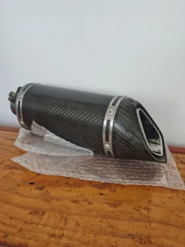 Ponteira de Escape Esportivo Universal - Fibra de Carbono Inoxx