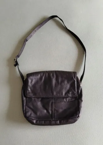 Bolsa preta vintage de couro legítimo 