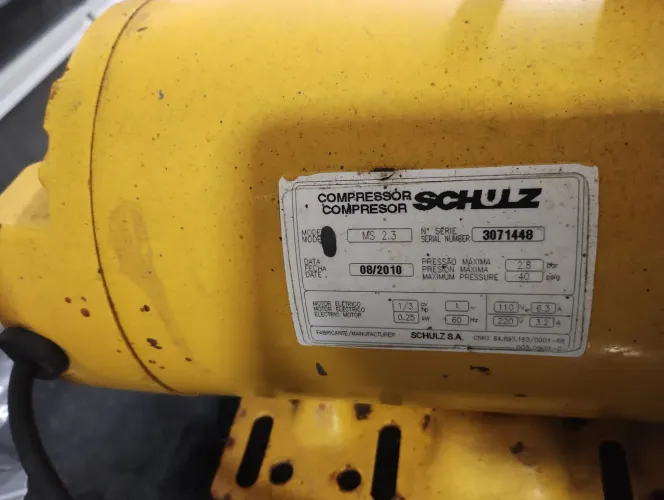 Compressor schuz