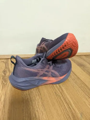 Asics nova blast 5