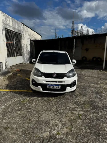 Fiat Uno Attractive 1.0 EVO Fire Flex 8V 5P 2021