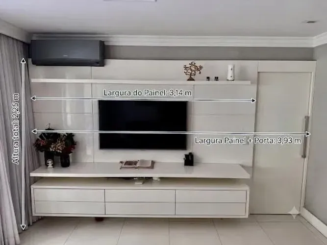 Painel completo de televisão + porta de correr