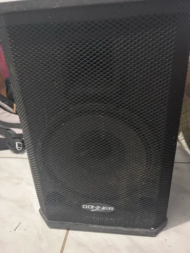 CAIXA DE SOM DONNER À VENDA 