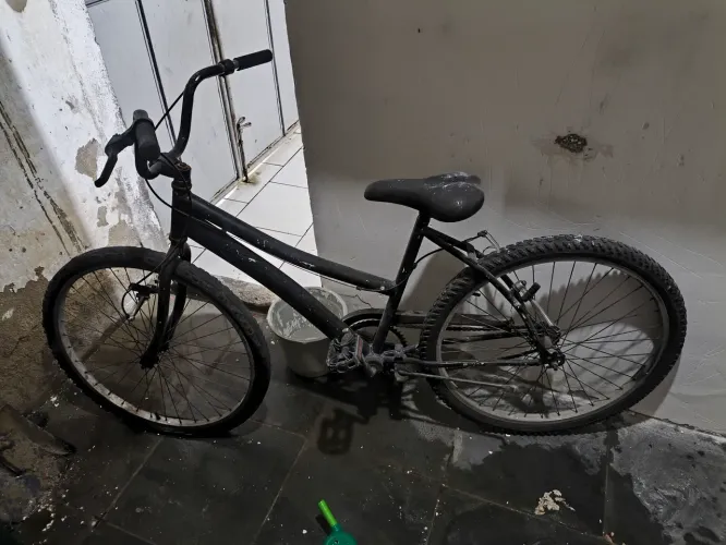 VENDO BICICLETA PARA LIMPAR O QUINTAL. 