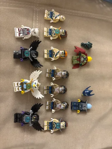 25 REAIS CADA - Lote Lego Minifiguras Chima ( 11 completas 2 incompletas )