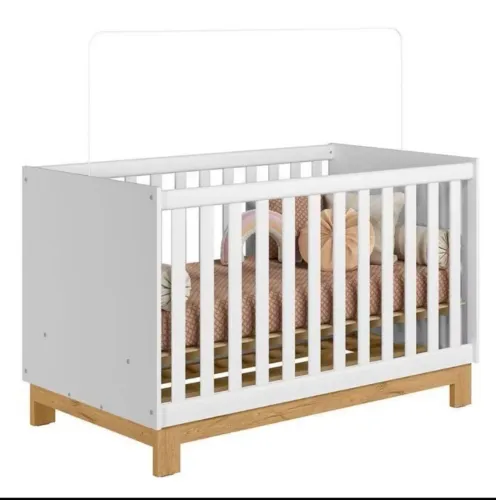 Berço novo branco de madeira com suporte para mosquiteiro estilo (Escandinavo) .