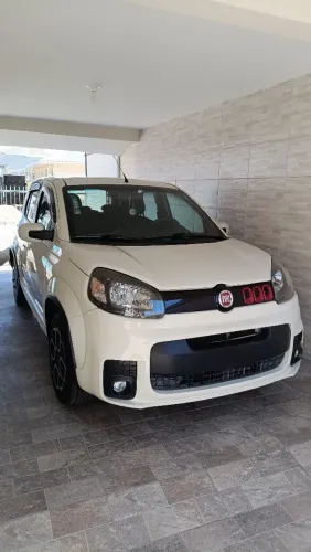 Fiat Uno Sporting 1.4 EVO Fire Flex 8V 4P 2016
