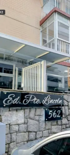 Aluga-se.excelente Apto. No cond. Pte. Lincoln no bairro de Petrópolis, valor 2.100,Reais