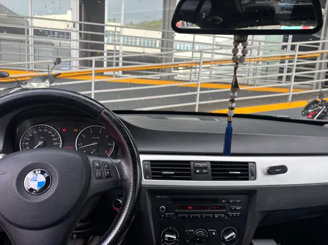 BMW 318I A 2.0 16V 136cv 5P 2012