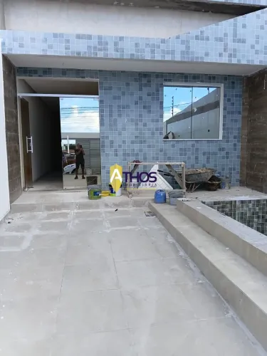 Casa nova com piscina e 3 dormitórios no José Américo de Almeida