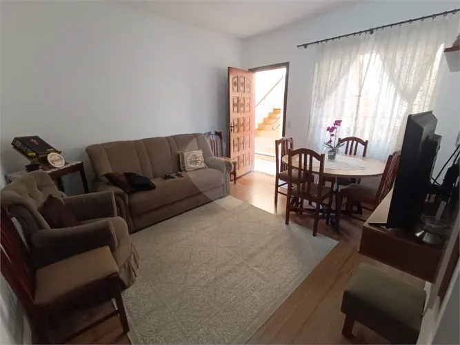 Apartamento Térreo à Venda em Condomínio Residencial Pronto para Morar!