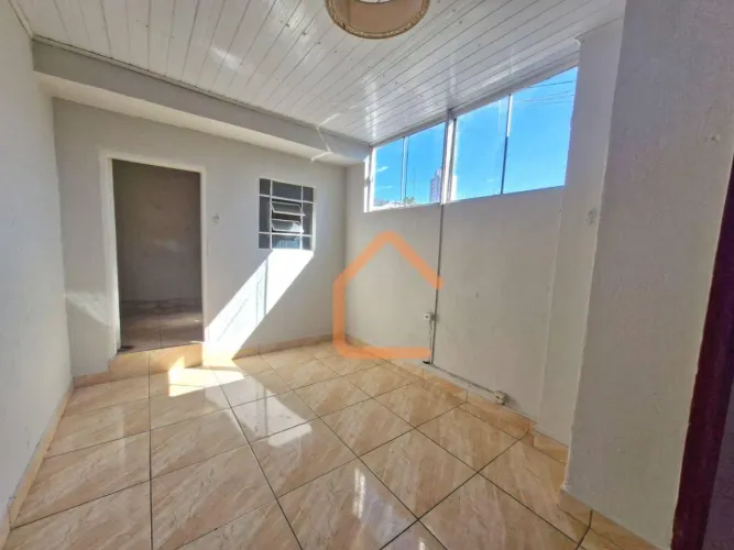 Sobrado com 2 dormitórios para alugar, 78 m² por R$ 2.500/mês - Centro - Pouso Alegre/MG