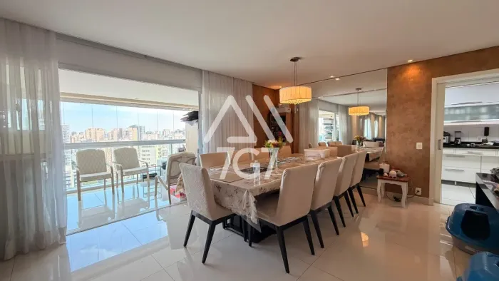 EXCELENTE COBERTURA À VENDA NO CAMPO BELO - 206m², 3 Suítes, 3 Vagas de Garagem