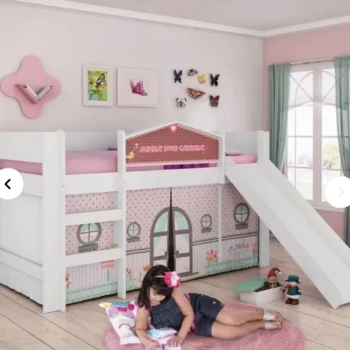 Cama infantil casinha com escorregador 