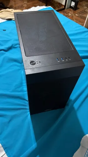 Gabinete Lian Li Lancool 205M Mesh