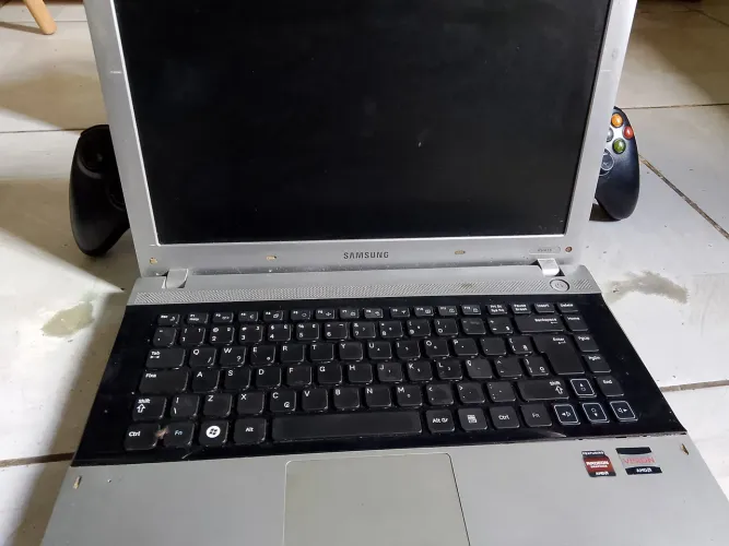 Notebook Samsung rv475