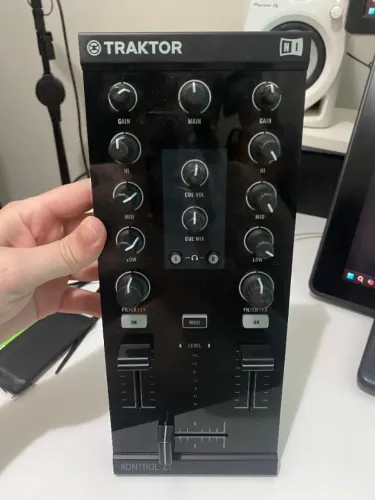 Traktor Kontrol Z1