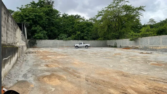 Terreno grande super próximo a via Dutra