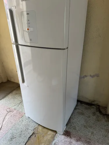 Geladeira Brastemp semi nova 