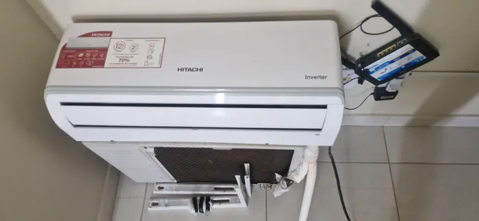 Vendo ar condicionado Hitachi 12 mil BTUs