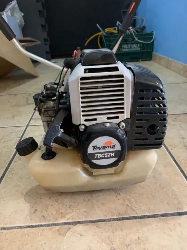 ROÇADEIRA TOYAMA 52CC PROFISSIONAL + SUPORTE + LÂMINA EM PERFEITO ESTADO! 