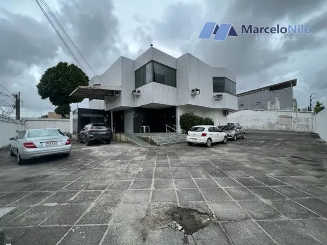 Imóvel Comercial no Bongi, 40 vagas, 353m2 de Área Construída, 972m2 Terreno