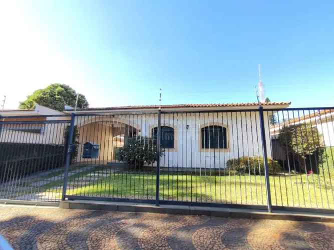 Casa de alto padrão à venda e locação no Jardim Primavera, Araraquara