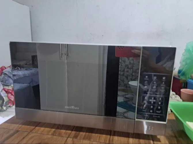 Micro-ondas Britânia 