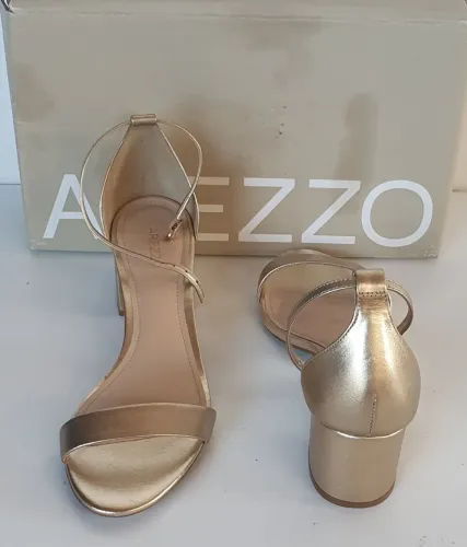 Arezzo - Sandália Dourada Couro