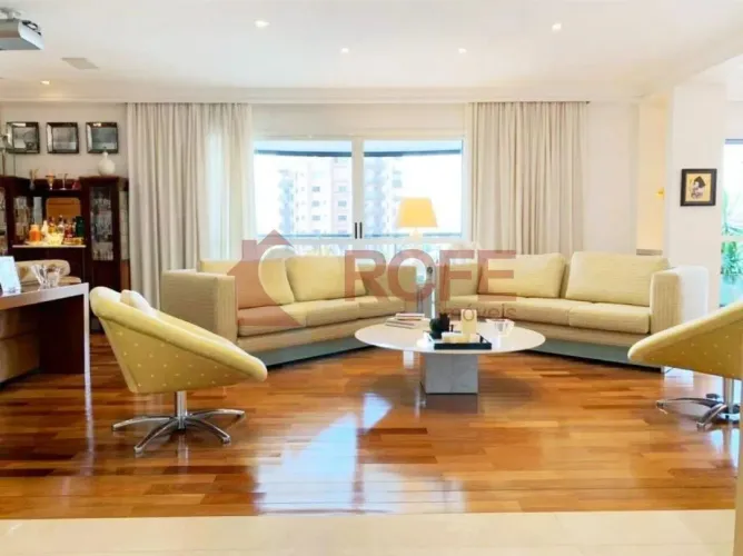 Venda La Roche Moema | 310m² sendo 4 suítes e 5 vagas | Lazer e localização excelentes.