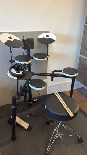 Bateria Eletrônica Roland TD-2K