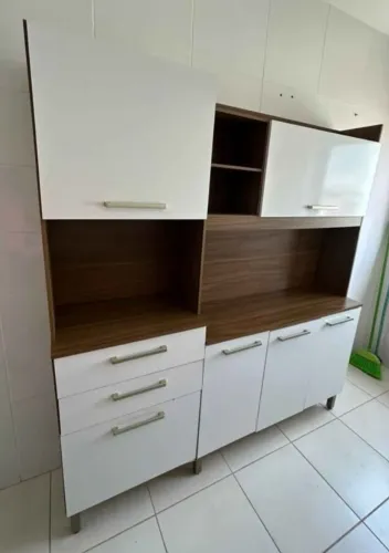 Armário pra cozinha entrego. 