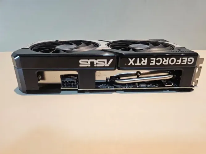 Placa de Vídeo ASUS DUAL RTX 5060 TI 16GB(ZERADA)
