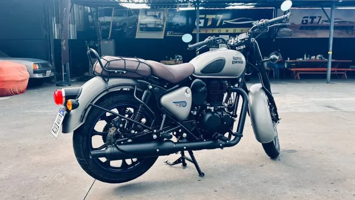 Royal Enfield Classic 350 2025 | 3.000 km | Impecável