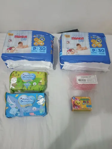 Kit de fraldas sabonete e saboneteira novos 