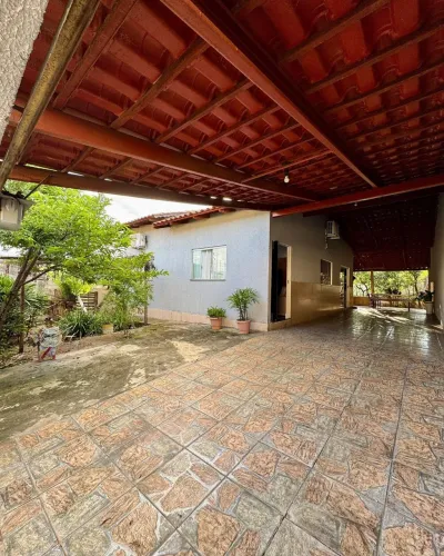 VENDO CASA EM MARCÍLIO DE NORONHA COM QUINTAL