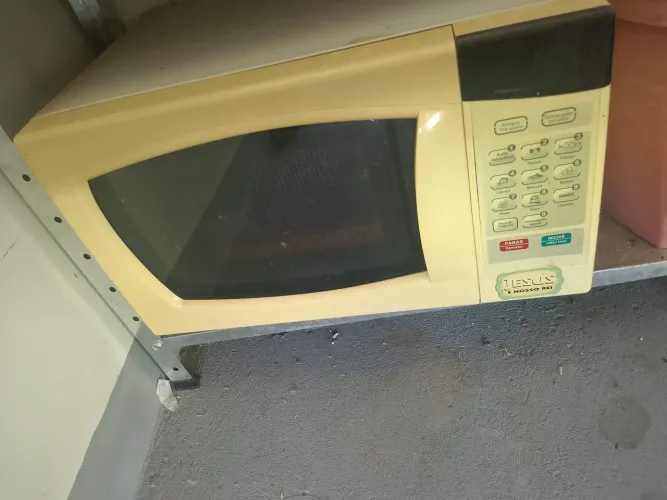 Microondas C/ DEFEITO