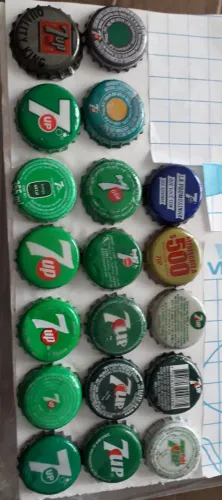 Tampinhas 7up metálicas
