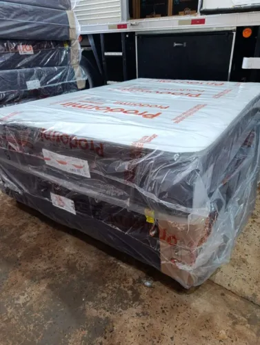 Conjunto base mais colchão de molas ensacada novo na promoção casal tamanho padrão