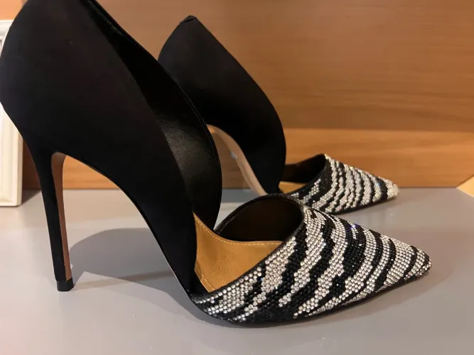 SCHUTZ - Scarpin Mule com Strass Tamanho: 35 | Usado 1 vez