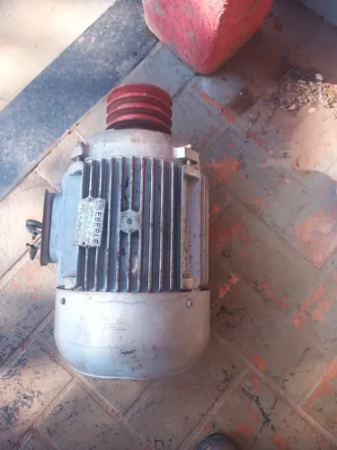 Motor tri fasico 10 Hp 220
