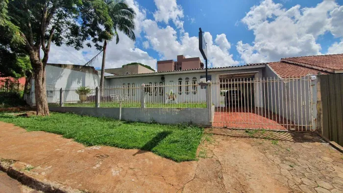 Casa para locação no centro de Cascavel Pr