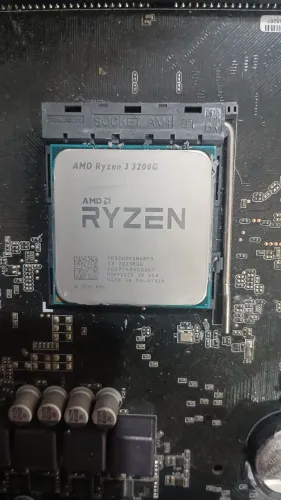 Ryzen 3 3200g