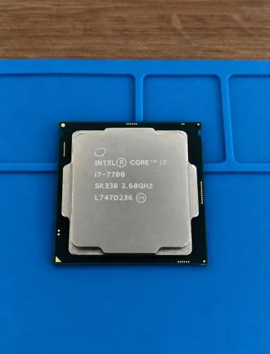 Intel Core i7-7700 7ª Geração | 4 Núcleos / 8 Threads