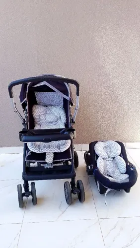 Carrinho + Bebê conforto da Tutti Baby usado