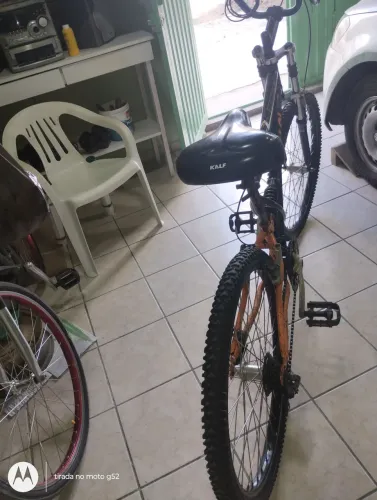 Vende-se uma bicicleta Caloi xrt com 21marcha semi nova em perfeito estado