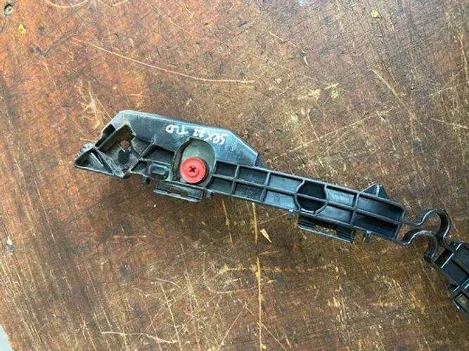Suporte Para Choque Traseiro L.d Hilux Sw4 2.8 2021 2022