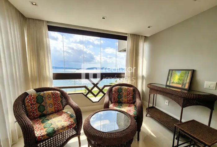 Apartamento 3 dormitórios bairro Agronômica em Florianópolis