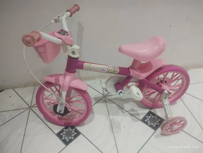Vendo bicicleta infantil feminina