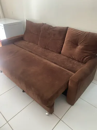 Sofá cama usado.